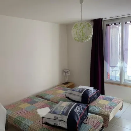 F2 Avec Wifi Au 1er Etage Sans Ascenseur, Proche Centre, Capacite 4 Pers., Animaux Interdits - Fr-1-415-128 * Le Mont-Dore